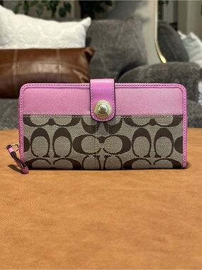 Vintage NWOT Y2K Coach Brown Signature Canvas Wallet with Pink Trim
